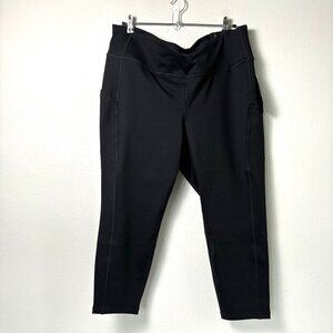 Torrid Active High Rise Crop Legging Size 3X Black Athletic Side Pockets NWT